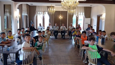 Suluova’da “Geleceğin Şampiyonları Ligi” Finalistlerine Moral Yemeği