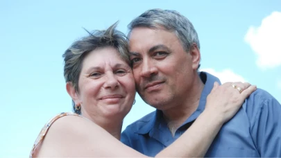 Rüyada Anne ya da Baba Görmek: Özlem mi, Mesaj mı?