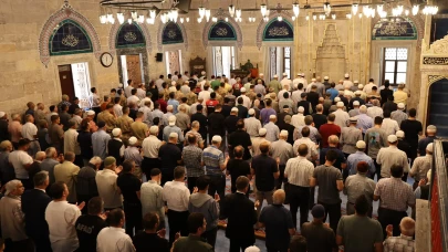 Amasya’da Şehitler İçin Düzenlenen Mevlid Programına Vali Bakan katıldı