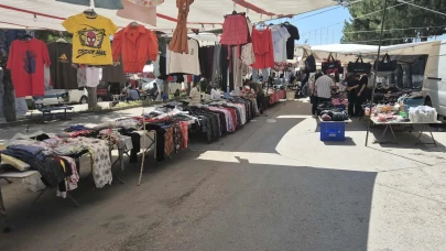 Merzifon’da Arife Günü Giyim Pazarı Vatandaşlardan Yoğun İlgi Gördü