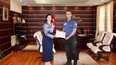 Emniyet Amiri Burak Çimen’e Başarı Belgesi