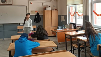 Amasya Üniversitesi İngilizce Öğretmenliği Kulübü’nden Okullara İlham Veren Ziyaretler