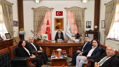 Merzifon’da Sağlık Hizmetleri İçin Güç Birliği: İl Sağlık Müdürü Koç'tan Belediye Ziyareti
