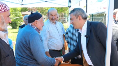 Suluova’da 25 Yıllık İmar Sorunu Çözüldü! Tapular Başkan Uzun’dan Teslim Alındı