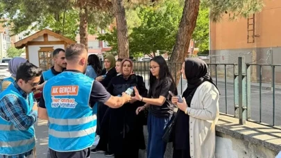 AK Gençlik Amasya'dan LGS Sabahı Anlamlı Destek: Öğrencilere Moral, Velilere Güven