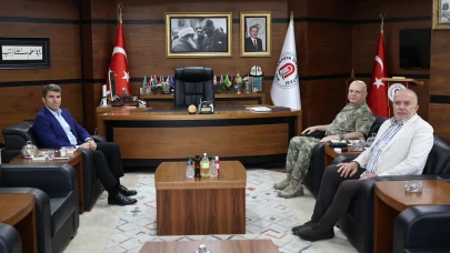 Vali Önder Bakan ve Garnizon Komutanı Tuğg. Kemal Çakıroğlu’ndan Rektör Turabi’ye Ziyaret