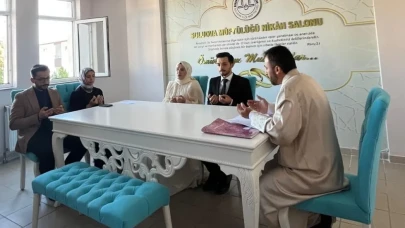 Suluova Müftülüğü’nde Nikah Merasimi: Din Görevlisi Aslan Hayatını Birleştirdi