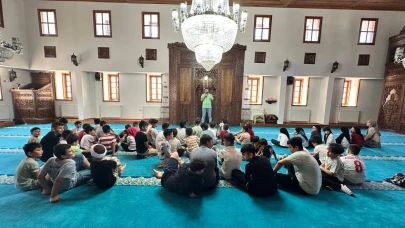 Camide Sağlık Semineri: Çocuklara Sağlıklı Beslenme ve Bağımlılıkla Mücadele Eğitimi Verildi