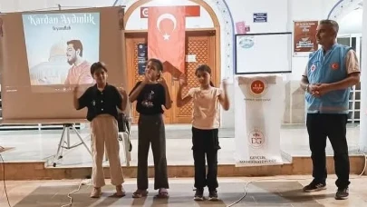 Gençler 15 Temmuz Şehitlerini Dualarla Andı