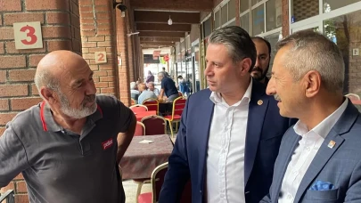 CHP'li Karagöz Zile'de Pazarcılar ve Esnafla Buluştu: "10 Ağustos’ta Meydanlardayız"