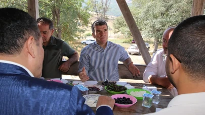 Amasya Valisi Önder Bakan ve Milletvekilleri Direkli Köyü’nde Vatandaşlarla Buluştu