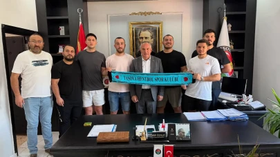 Taşova Hentbol Kulübü’nden Başkan Ömer Özalp’a Ziyaret