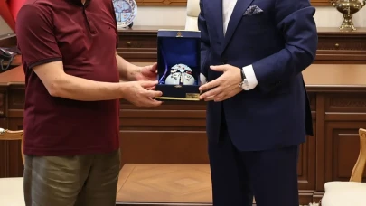 İzmir Aliağa Kaymakamı Zekeriya Güney’den Amasya Valisi Önder Bakan’a Ziyaret