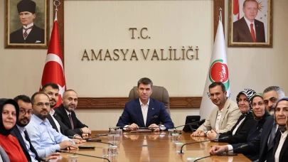 AK Parti Heyetinden Amasya Valisi Önder Bakan’a Nezaket Ziyareti