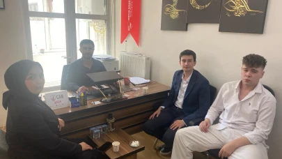 Merzifon’da Gençlik Kollarından Esnaf ve Eğitime Çıkarma