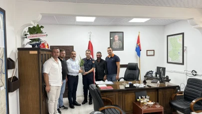 Jandarmaya Fidan Gibi Destek: Merzifon Gençlerinden Anlamlı Hayırlı Olsun Ziyareti