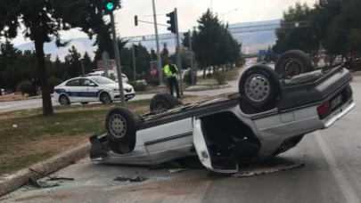 Merzifon’da Takla Atan Otomobilde 2 Kişi Yaralandı