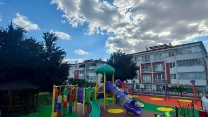 Amasya Belediyesi’nden Çocuklara Güvenli Park Hizmeti