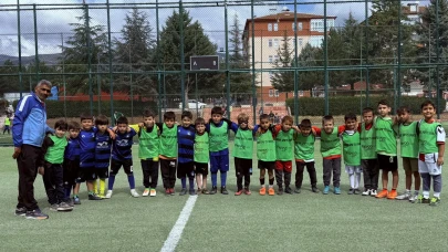 Merzifon Belediyespor’da Minik Futbolcuların Büyük Heyecanı