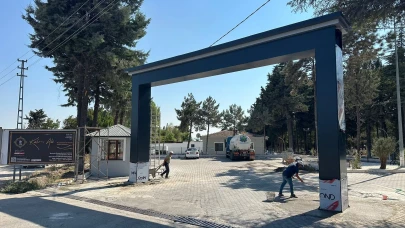 Merzifon Şehir Mezarlığı’nda Bakım ve Onarım Çalışmaları Sürüyor