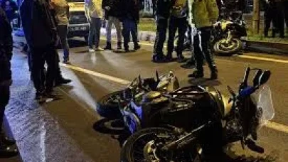 Motosikletli polis ekipleri kaza yaptı: 4 yaralı