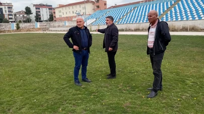 Arslan, Çim Sahada İncelemede Bulundu