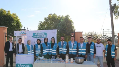 SICAK ÇORBALAR AK GENÇLİK’TEN