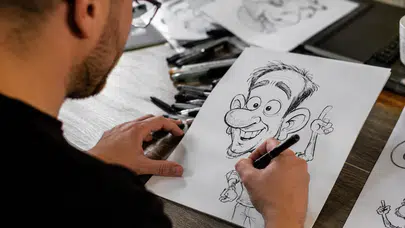 Rüyada Karikatür Görmek Ne Anlama Gelir? Mizah mı, Uyarı mı? İşte Dikkat Çeken Yorumlar