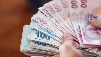 Rüyada Para Görmek Ne Anlama Gelir? İşte En Çok Merak Edilen Rüya Tabirleri