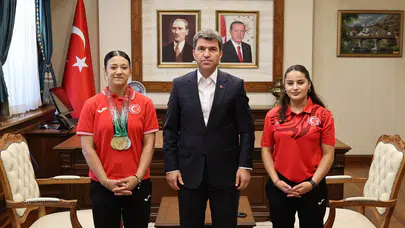Dünya Şampiyonuna Vali Tebriği