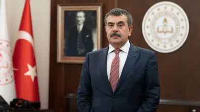 Ders Kitaplarında Tarihi Değişiklik!