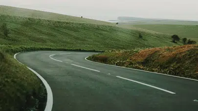 Rüyada Uzun Yol Görmek Ne Anlama Gelir? İşte En Çok Merak Edilen Yorumlar