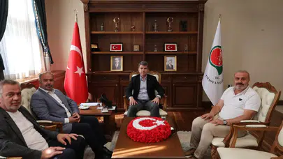Vali Bakan Ziyaretçilerini Ağırladı