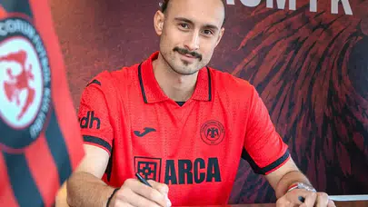 Arca Çorum FK'dan Hasan Emre Yeşilyurt Transferi! 2+1 Yıllık Sözleşme İmzalandı