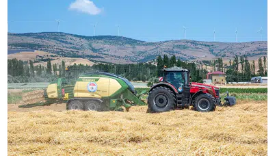 Amasya'da Günde 350 Ton Saman Mesaisi
