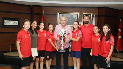 Şampiyon Takımdan Rektör Turabi'ye Ziyaret