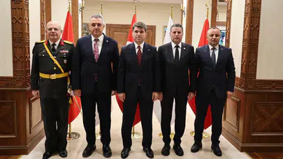 Vali Önder Bakan, 30 Ağustos Zafer Bayramı Tebriklerini Kabul Etti