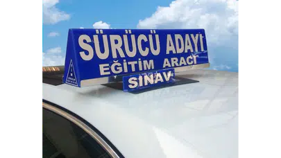 Ehliyet Sınavlarında Yeni Dönem: Sabit Parkur Kalkıyor, Gerçek Trafik Geliyor
