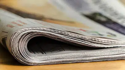 Rüyada Gazete Görmek Ne Anlama Gelir? Haber, Mesaj ve Sürpriz Gelişmelere İşaret