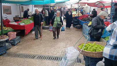 Soğuk Ve Yağmur Pazarı Durduramadı!