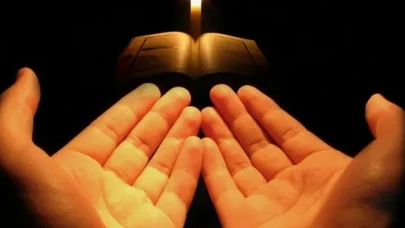 Rüyada Dua Görmek Ne Anlama Gelir? Manevi Mesajlar ve Yorumlar