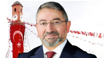 Belediye Başkanı Aşgın Saat Kulesi’nde Kaza Geçirdi