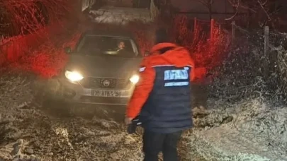 Navigasyon Yanılttı, Sürücü Kara Saplandı