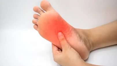 Bu Belirtileri Görmezden Gelmeyin: Ayaklarınız Sinyal Veriyor