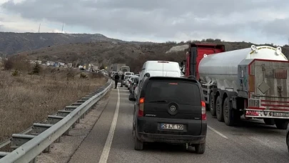 KAZA TRAFİĞİ FELÇ ETTİ