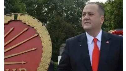 Eski CHP ilçe başkanı ofisinde ölü bulundu