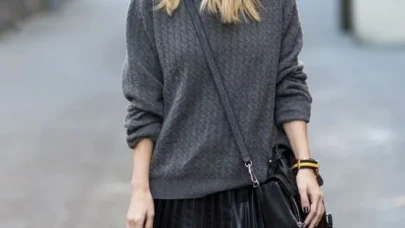 Kazak ve Etek Kombinleriyle Şıklığın En Sıcak Hali