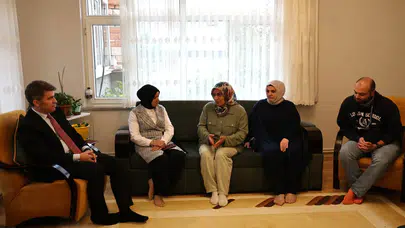 Amasya Valisi Çolak Ailesini Ziyaret Etti