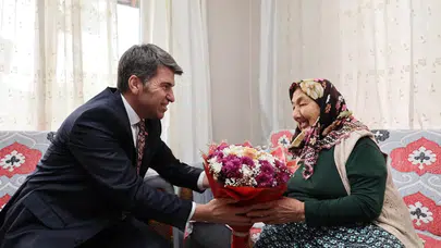Amasya'lı 88 Yaşındaki Fatma Teyzeye Vali Sürprizi