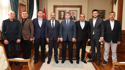 Amasya’da Derneklerden Vali Bakan’a Ziyaret